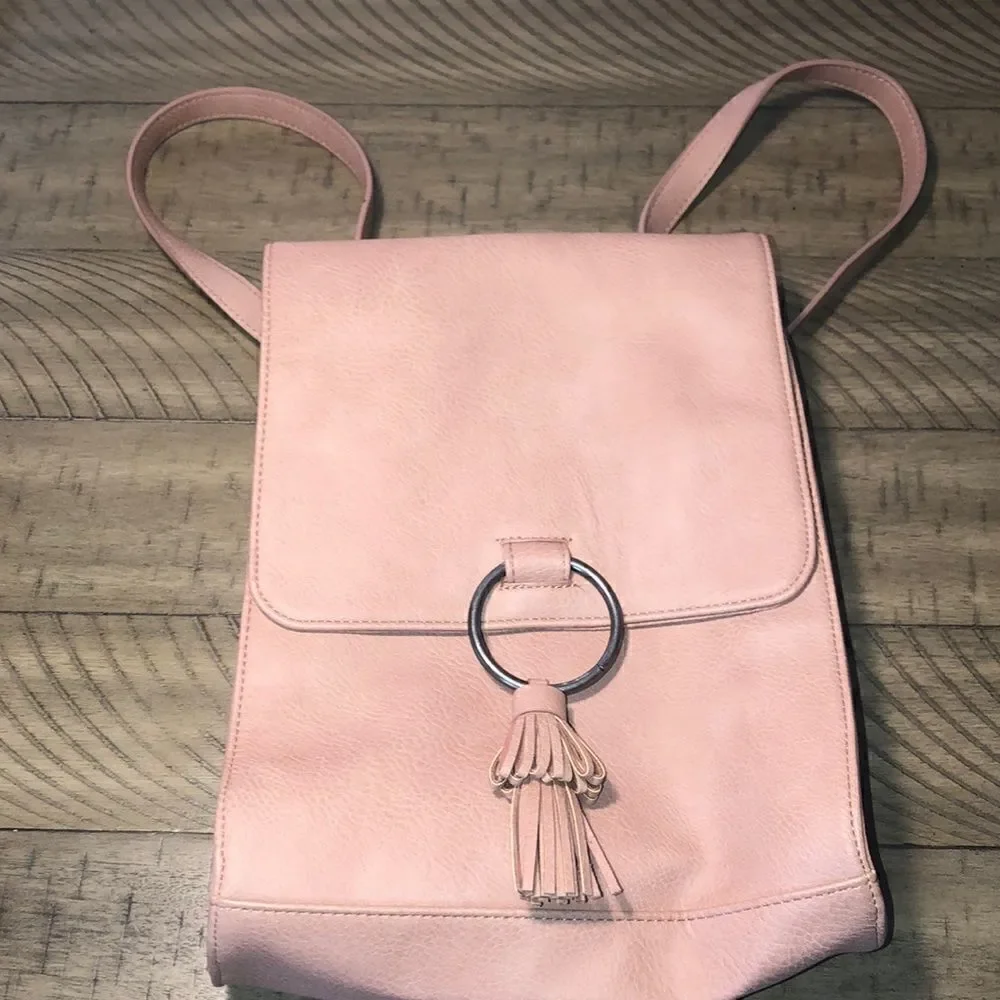 NWOT Pink Ring 💍 & Tassle Vegan Backpack Adjustable Straps. Pull Handle. Snap.
